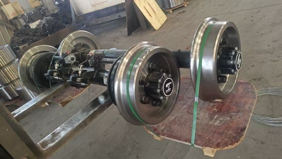 Le ruote in lega forgiate su misura hanno uno stile e prestazioni senza pari.